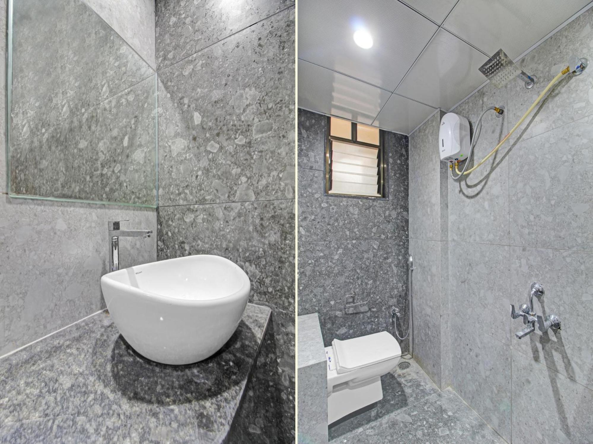 Hotel Collection O Crystal à Pimpri-Chinchwad Extérieur photo